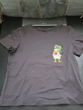 SHEIN Gray Kids T-Shirt with Chicken JOCKEY Pocket & Full Back Graphic